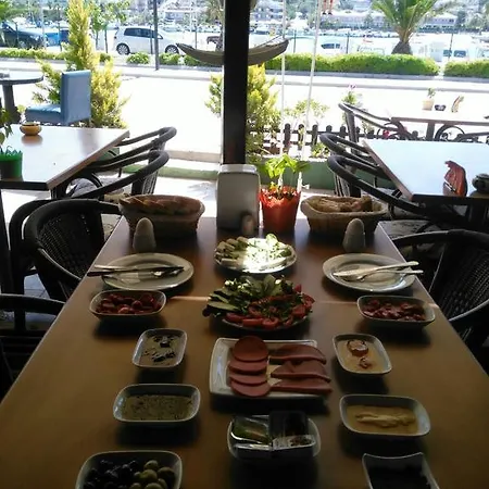 홈스테이 Marina Pansiyon&cafe *