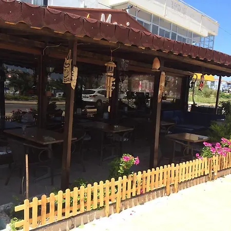 Marina Pansiyon&cafe 홈스테이